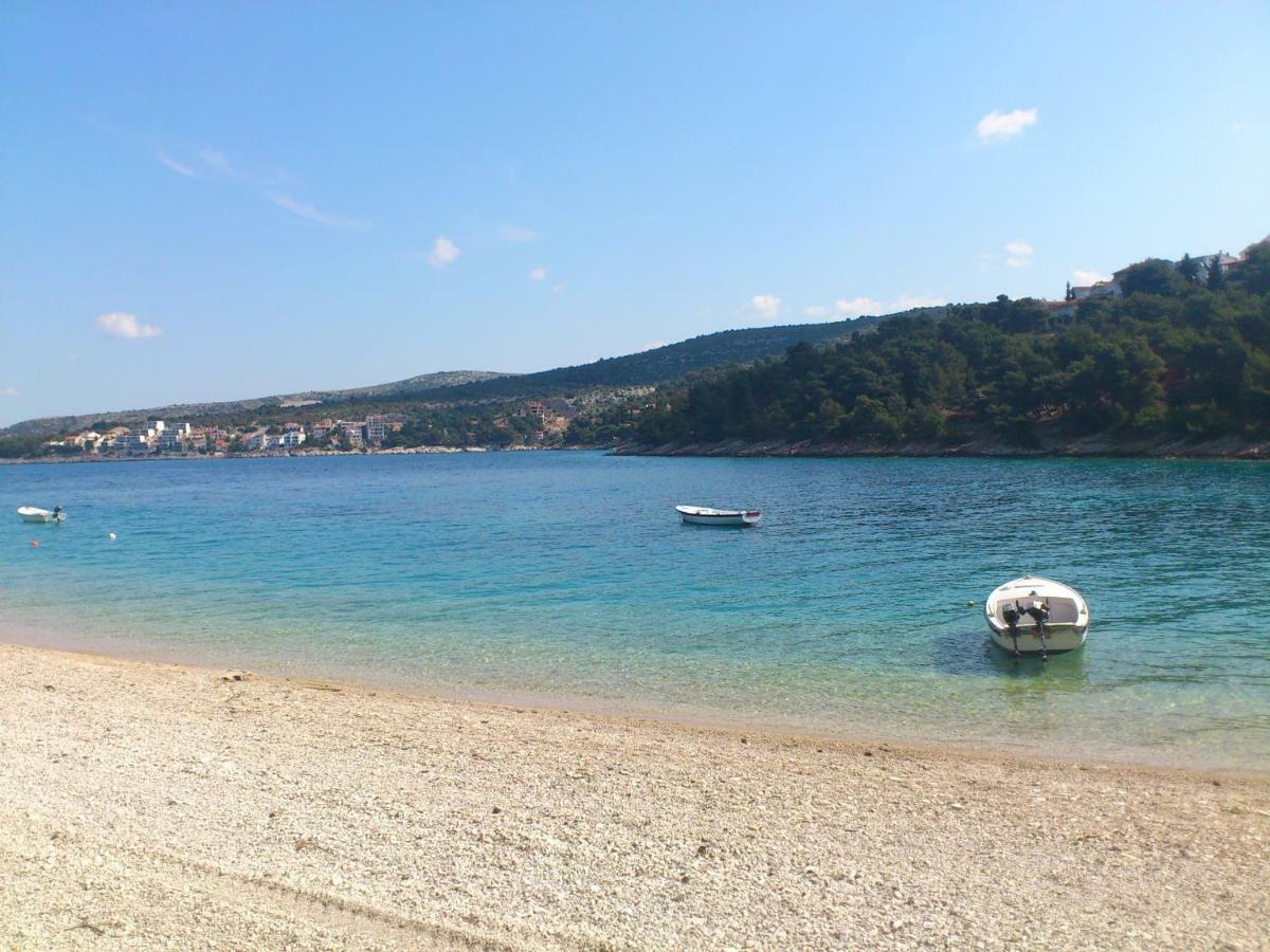 Days@Sea Apartment Primosten Bagian luar foto