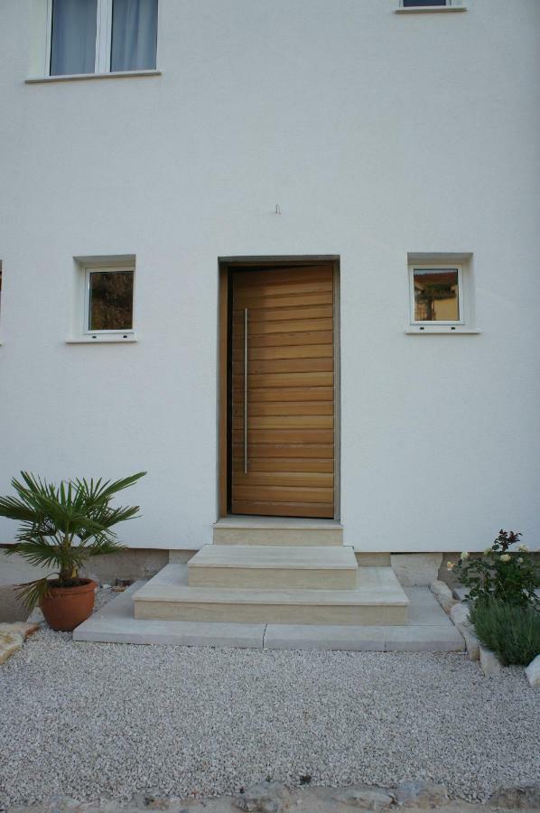 Days@Sea Apartment Primosten Bagian luar foto