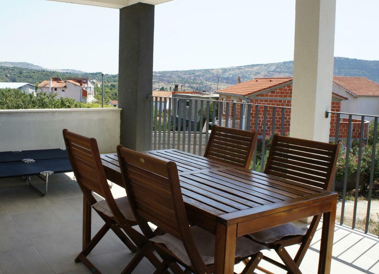 Days@Sea Apartment Primosten Bagian luar foto